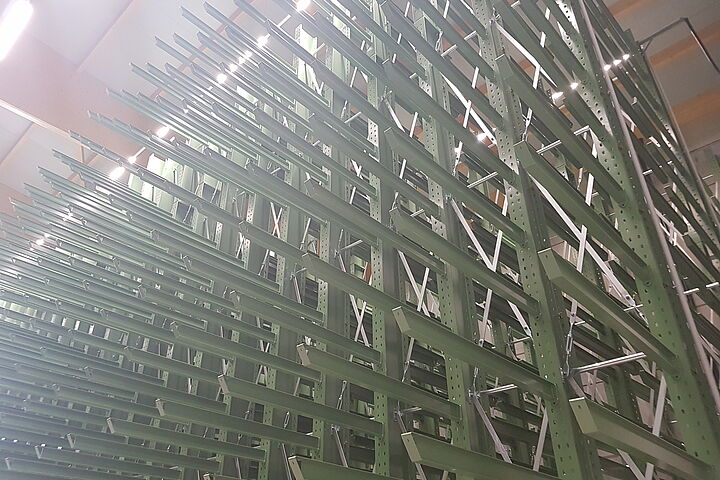 mobile cantilever racking