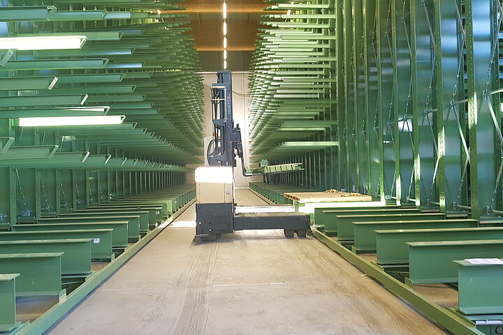 mobile cantilever racking