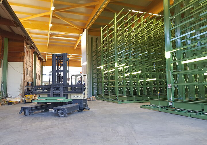 mobile cantilever racking