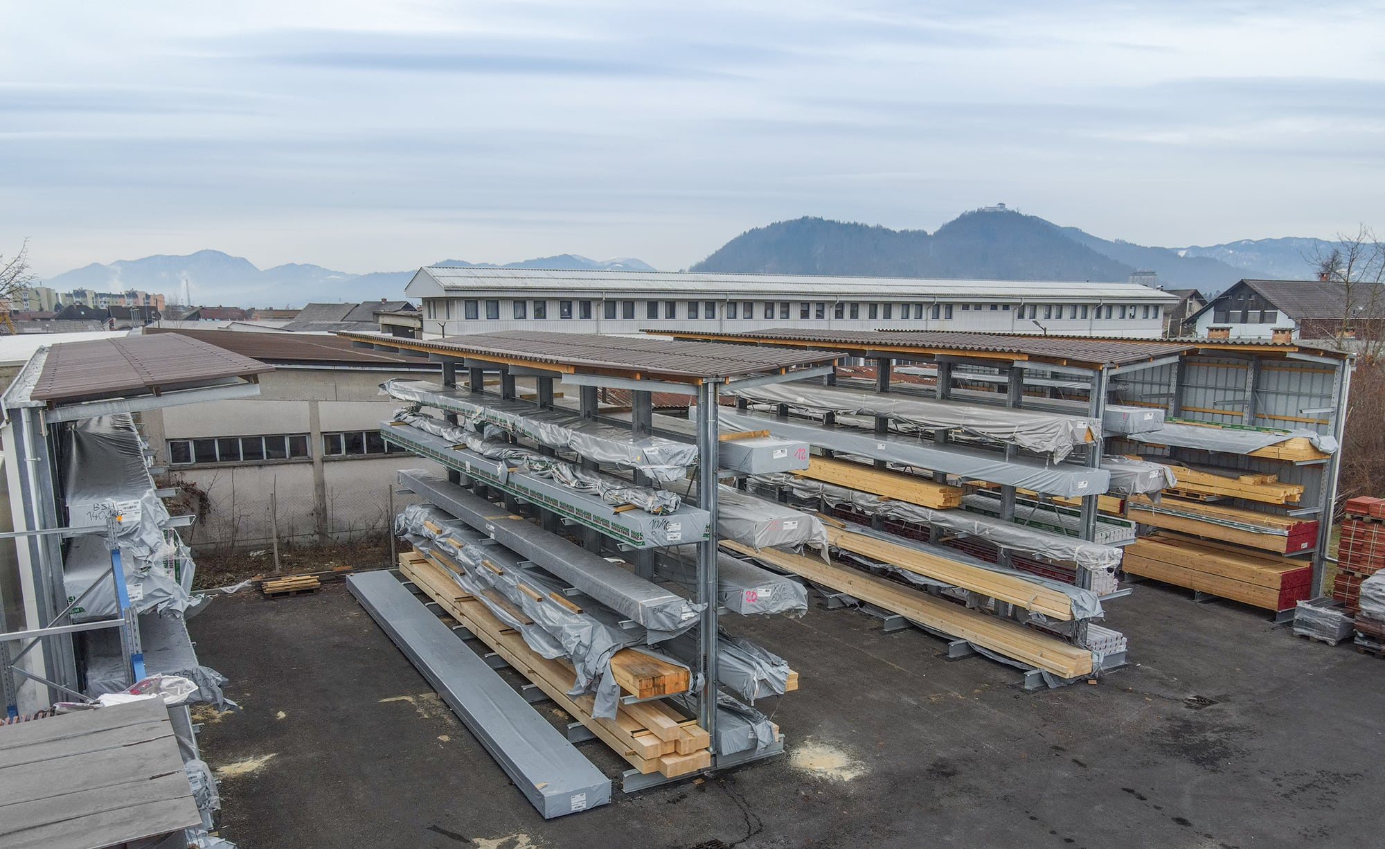 cantilever racking with roof